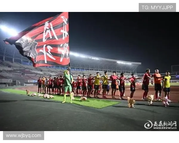 湖南湘涛足球队奋力拼搏,力争重返顶级联赛再创辉煌 湖南湘涛足球队奋力拼搏,力争重返顶级联赛再创辉煌