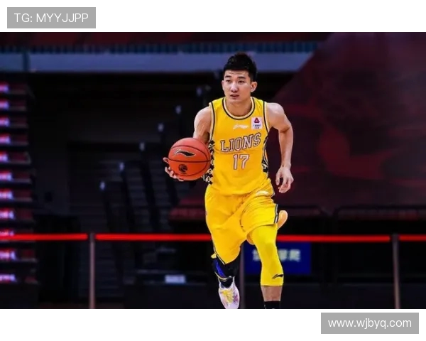 孙铭徽引领球队新风潮展现控卫智慧与中国男篮未来希望