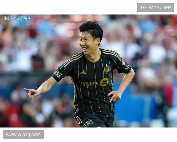 071河床与图库曼的精彩对决揭示足球战术与团队合作的完美结合