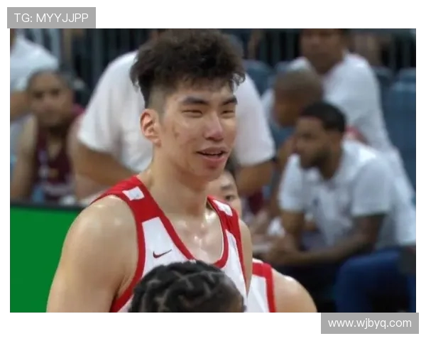 余嘉豪：从青涩少年到篮球场上的璀璨新星的成长之路